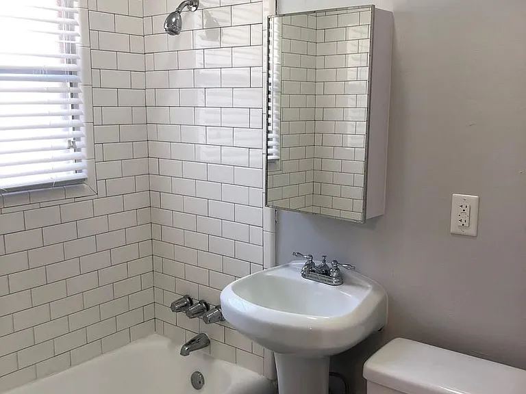 Val D' Kingsley LLC — Photo 31