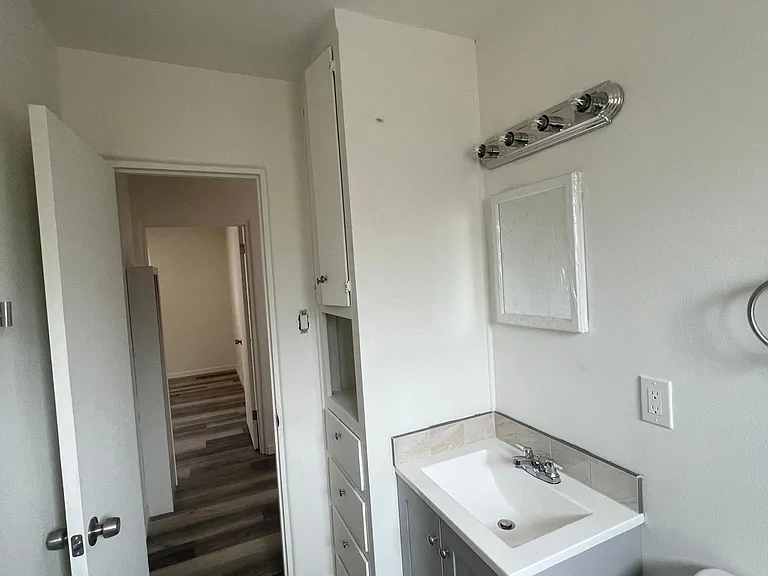 1029 Louisiana Blvd SE #C — Photo 15