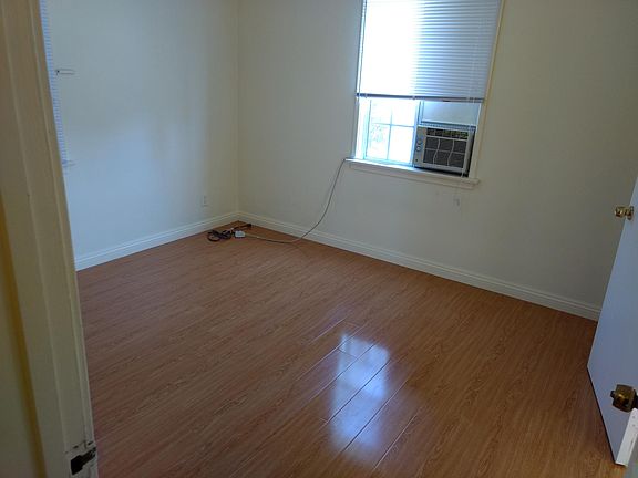 4th image of 6340 Rosemead Blvd