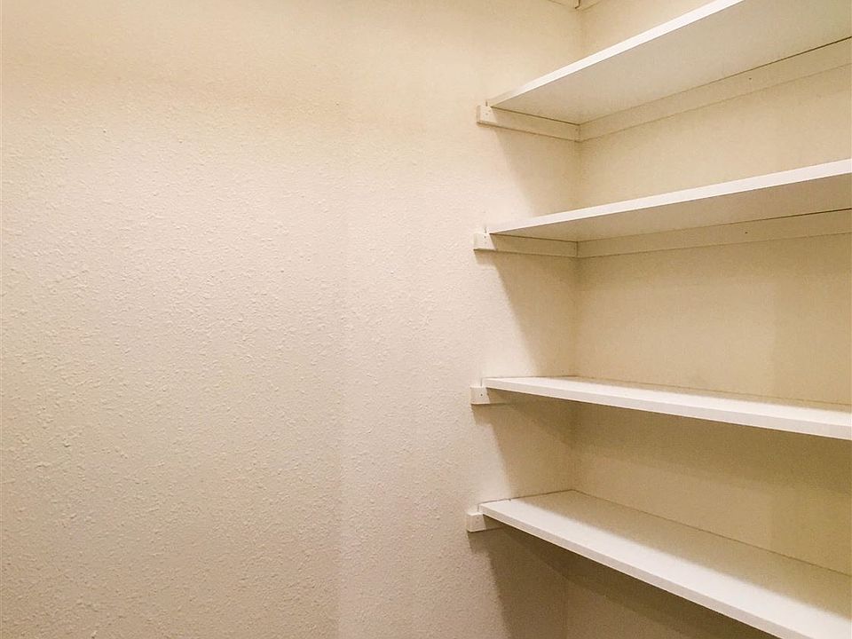 1st image of 840 Linden Ave APT 5E