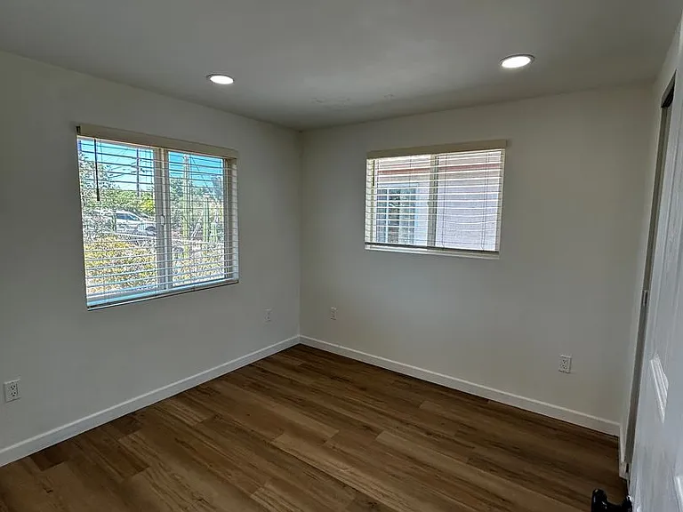 2764 Wilma St — Photo 4