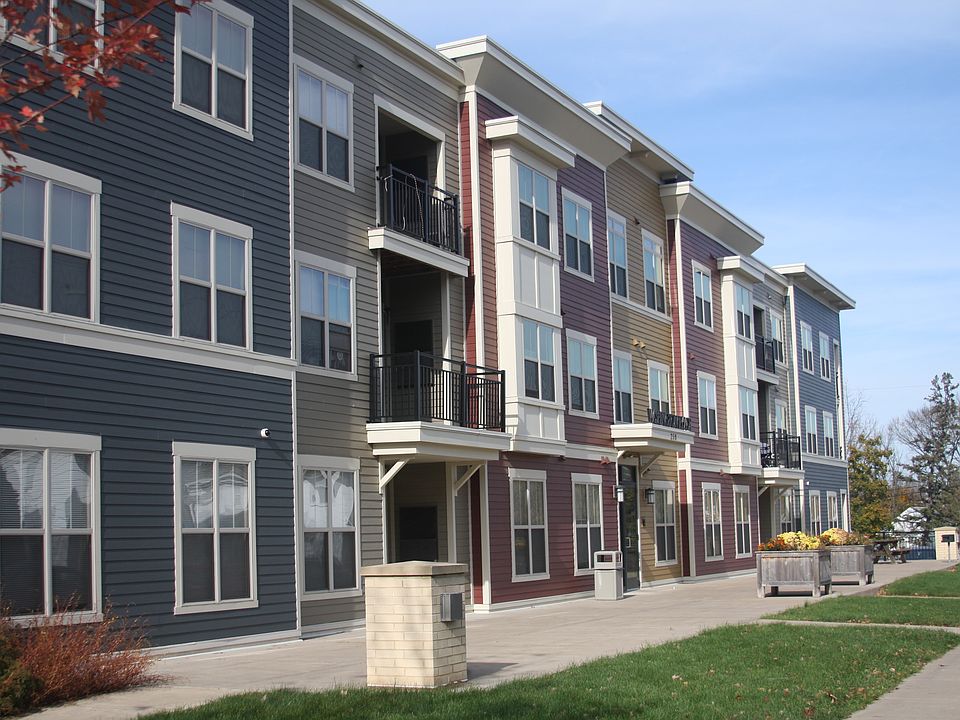 Washington Place Apartments