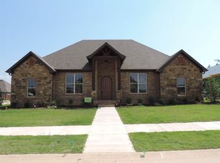 1800 Josh Dr, Conway, AR 72034