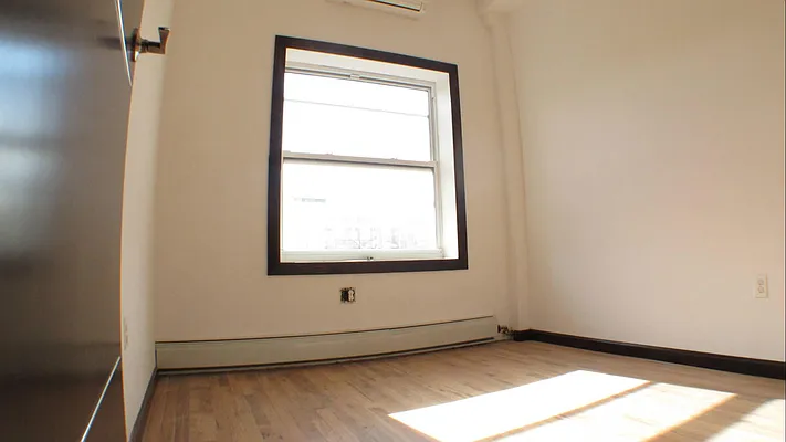 Rented by Keller Williams NYC | media 17