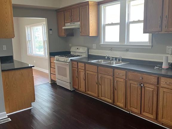 4th image of 315 154th Pl