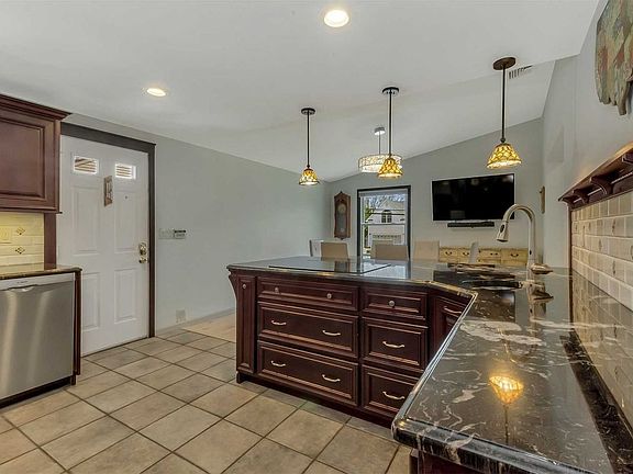 2nd image of 70 Walter Ave