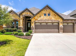 620 Ravenwood Dr, Saginaw, TX 76179