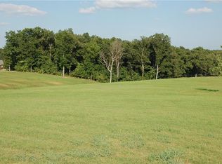 21197 Silent Oak Dr, Fayetteville, AR 72703