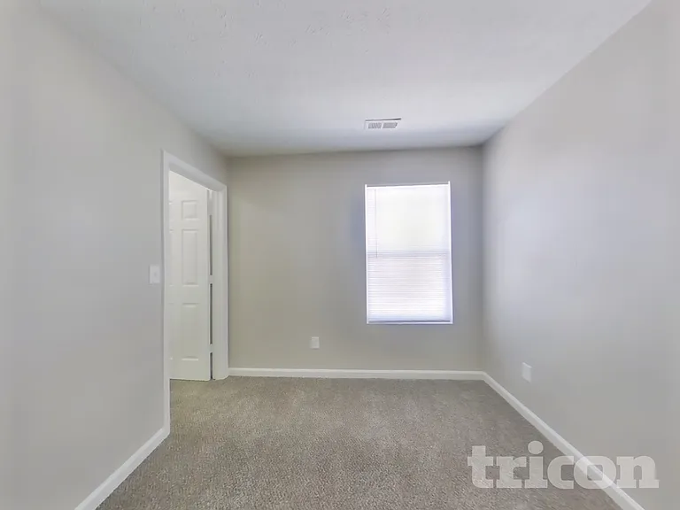 2337 Middle View Dr — Photo 9