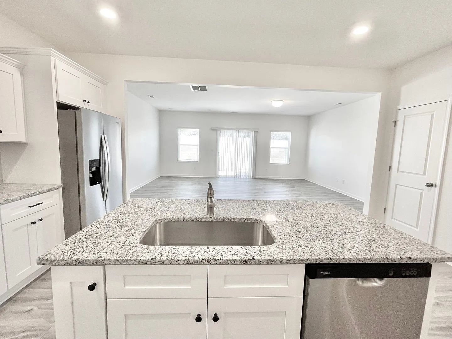 Modern 3 Bedroom Townhome in Prime Kannapolis Location - Available October Move In — Photo 3