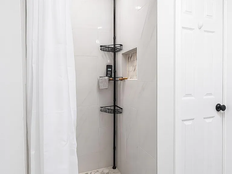 Shared bath with walk-in shower, granite-top vanity & 6 drawers2 per roommate. Professionally cleaned monthly.