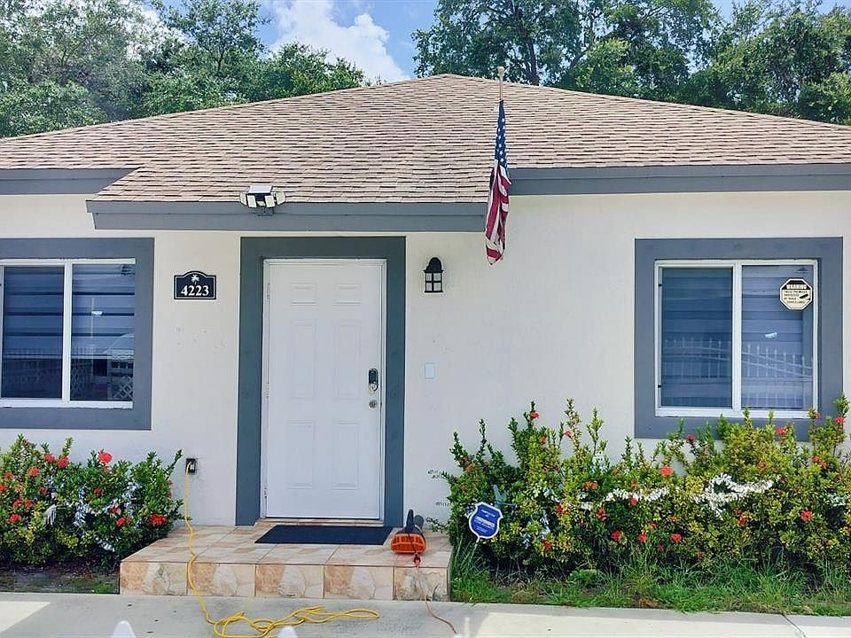 1st image of 4223 NW 32nd Ave