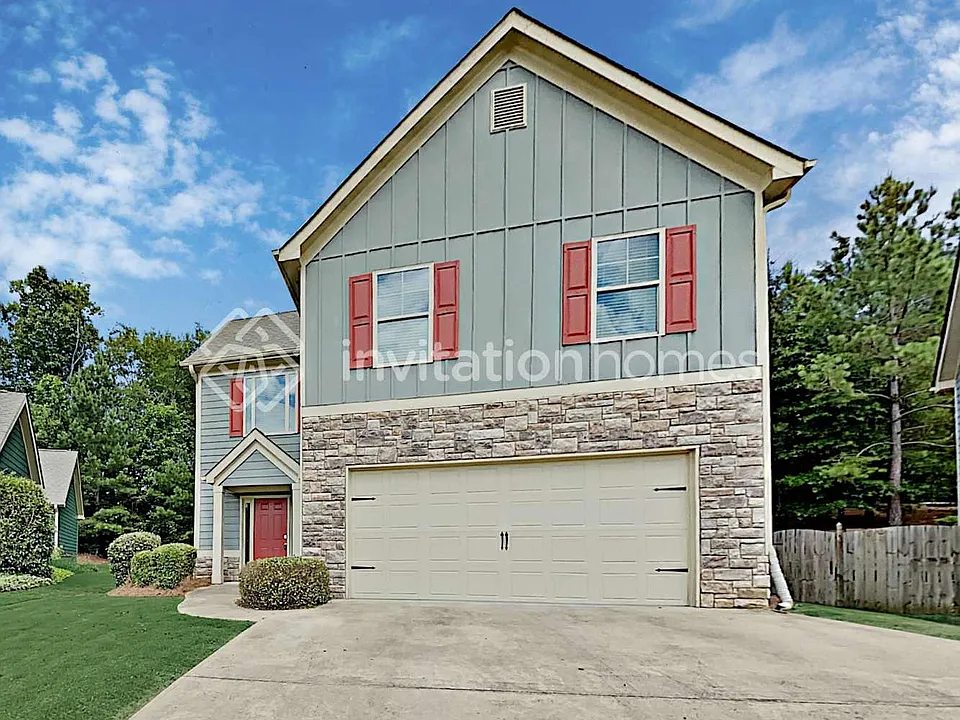 658 Royal Crest Ct