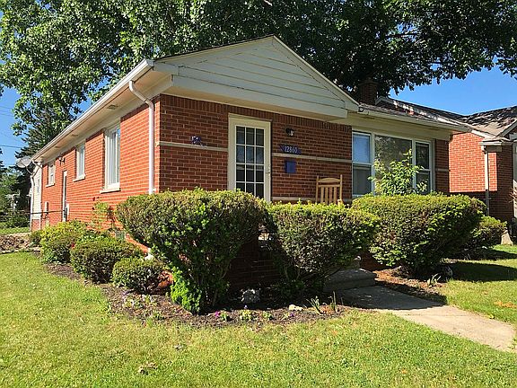 3rd image of 12860 Rosemary Blvd