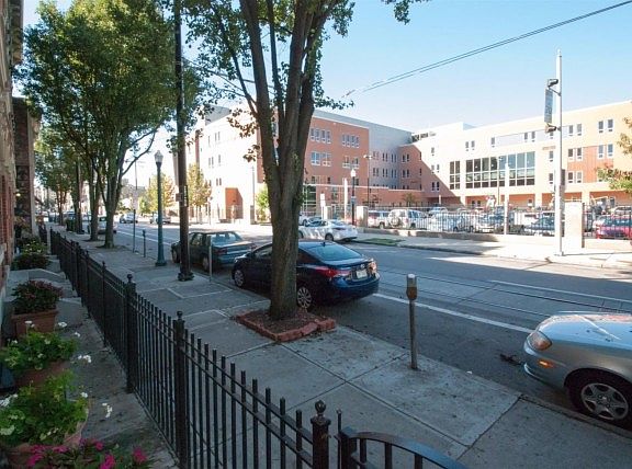 5th image of 1128 Race St Unit 101