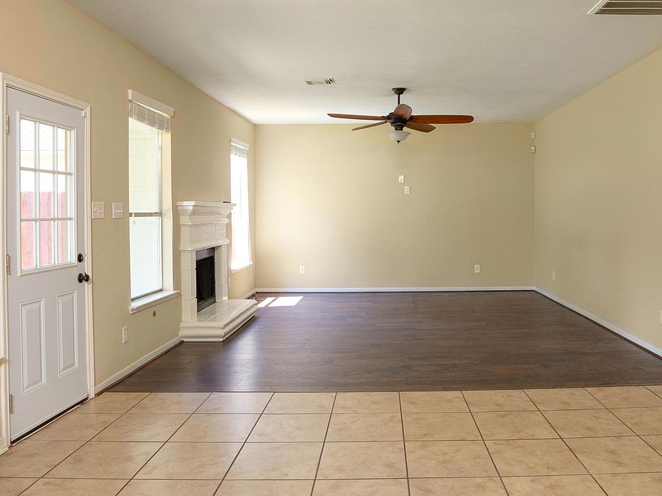 1st image of 22527 Heather Way Ct