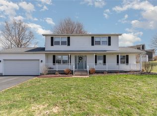 90 S Main St, Churchville, NY 14428