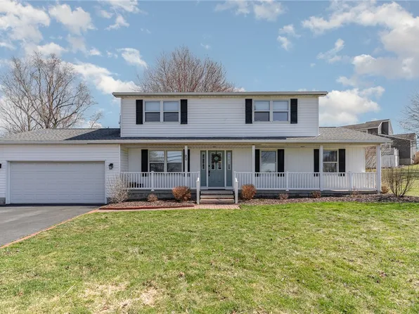 90 S Main St, Churchville, NY 14428