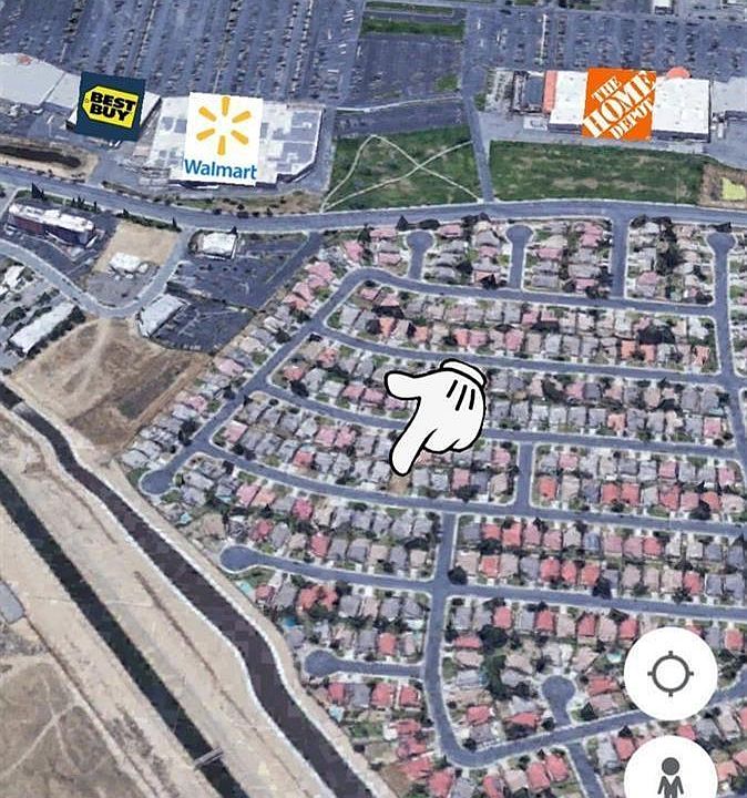 2nd image of 8521 Rollingbay Dr