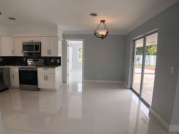 3rd image of 3340 NE 17th Way