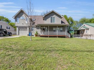 64 Warren St, Rossville, GA 30741