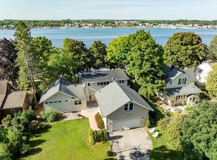 920 Memorial Dr, Sturgeon Bay, WI 54235