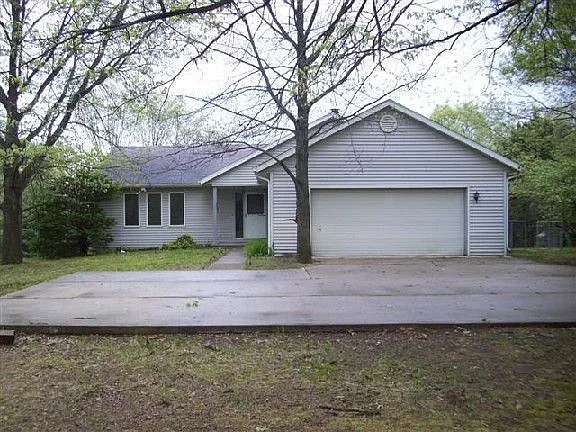 9204 Evergreen Rd photo 1