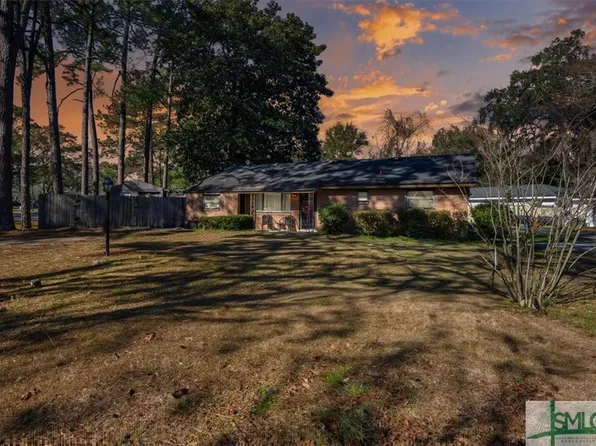2 W Welwood Drive, Savannah, GA 31419