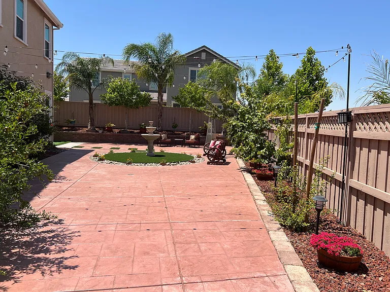 1429 S Wilshire Ave — Photo 37
