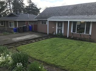 19305 Oatfield Rd, Gladstone, OR 97027