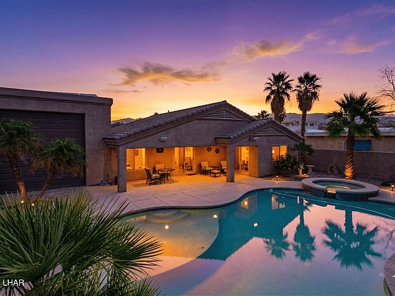 3rd image of 3060 Pepperwood Dr