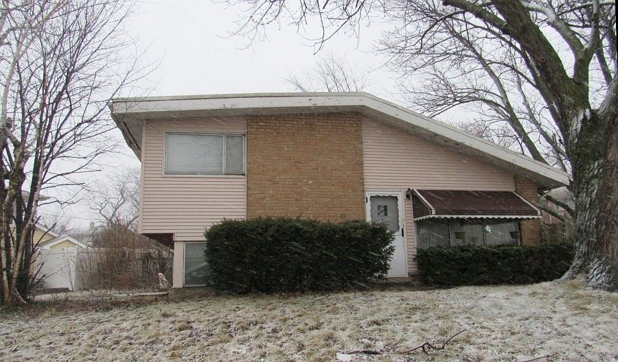 1st image of 101 Algonquin St