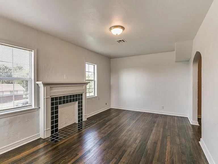 1501 NE Grand Blvd — Photo 3