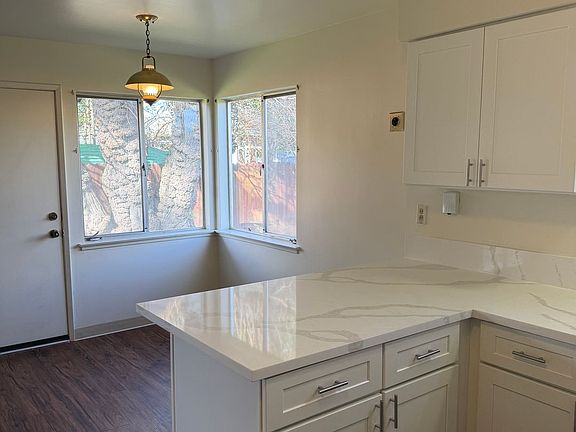 5th image of 7026 6th Pkwy