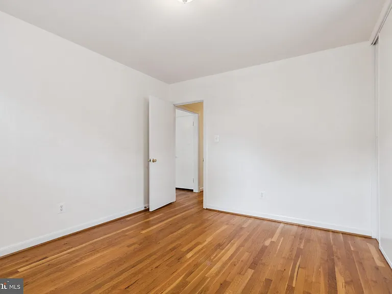 9923 Mayfield Dr — Photo 10