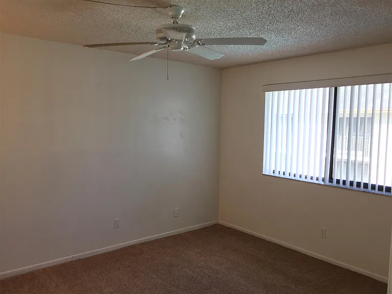 142 NW 60th Ave #6-B-2 — Photo 7