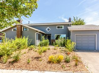 1250 Hallinan Cir, Lake Oswego, OR 97034