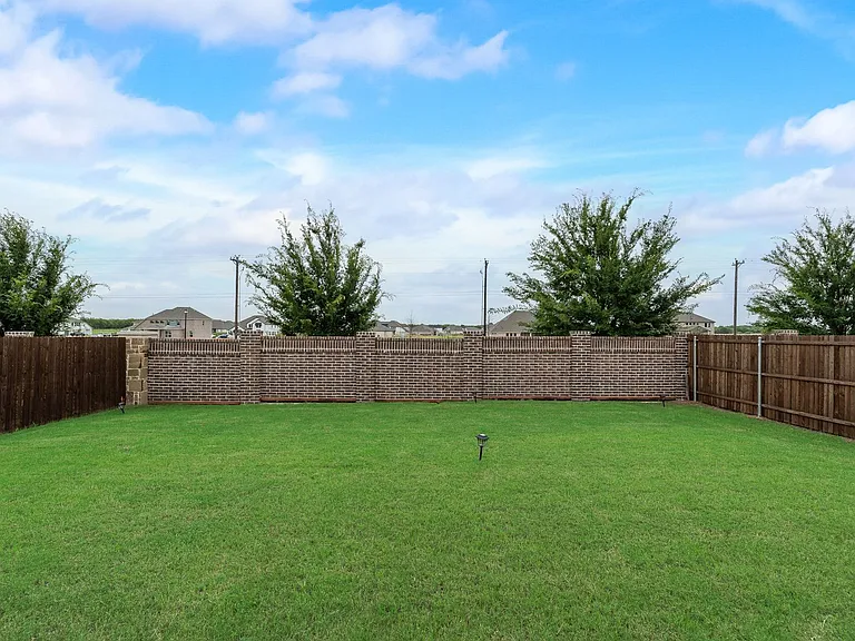 5016 De Berry Ln — Photo 18