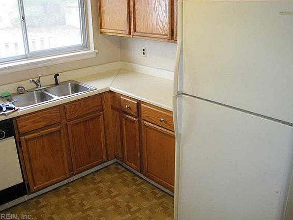 4th image of 409 Dorset Ave
