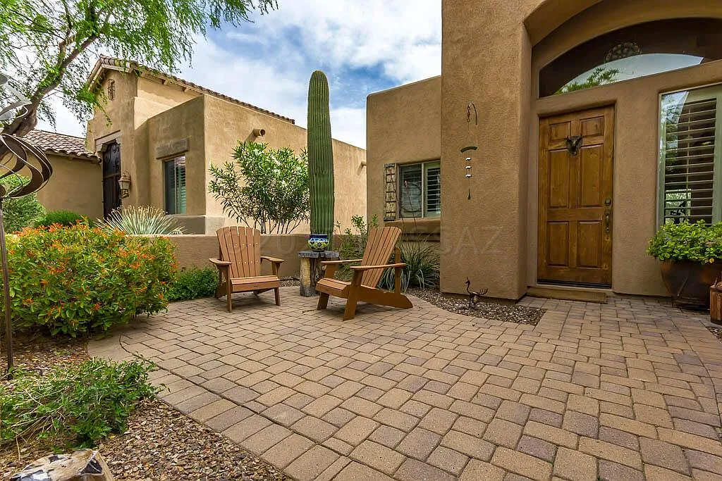 3 bed, 2.0 bath, 1738 sqft, $2,850 — Photo 3