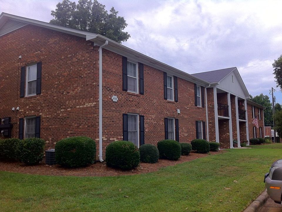 1st image of 4700 E Lawndale Dr