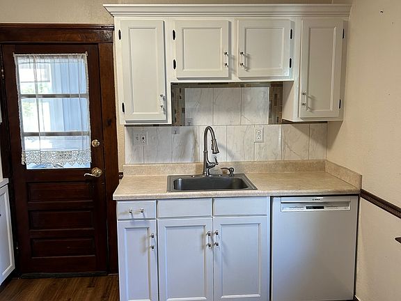 3rd image of 130 Copperfield Rd #2