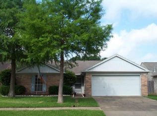 2706 Old Fort Rd, Sugar Land, TX 77479