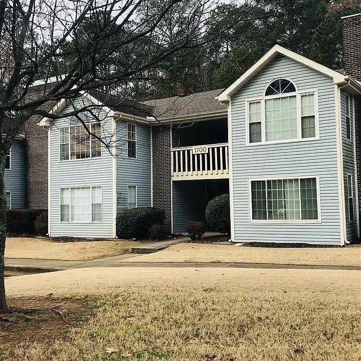 1st image of 1704 Liberty Dr Unit 1704