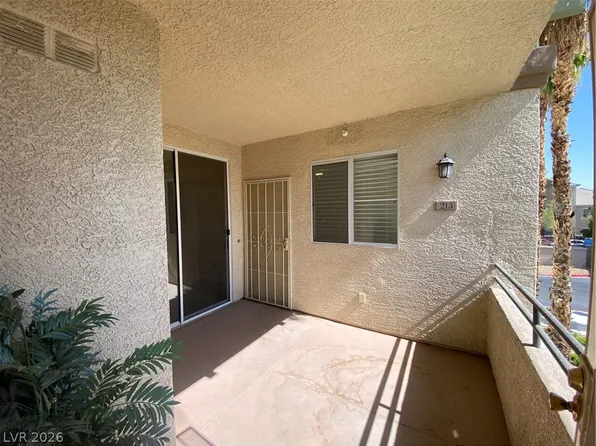 7111 S Durango Dr, Las Vegas, NV