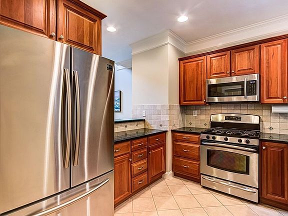 5th image of 16 McNeil Cir Unit 16