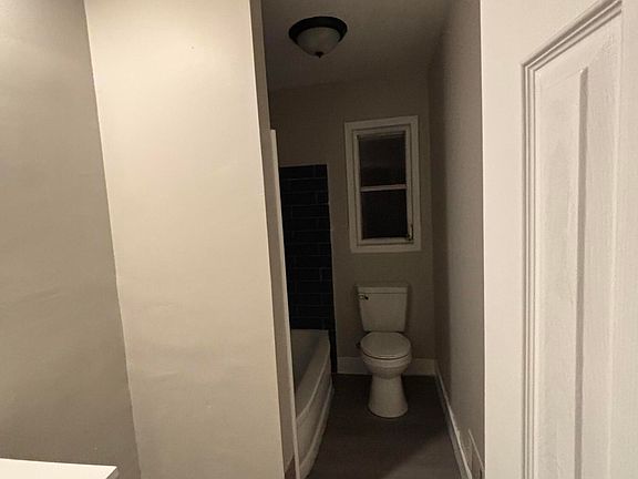 5th image of 2458 Leslie Cir