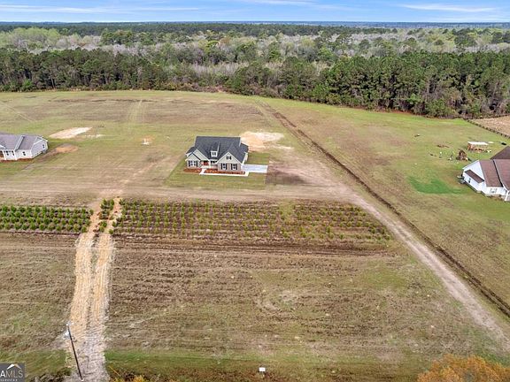 4th image of 795 S T Morris Rd NE