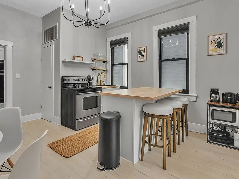 139 S 8th St #137 — Photo 26
