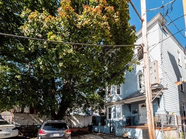 9 Greenwood Park, Dorchester, MA 02122